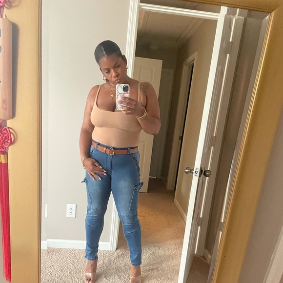 Hey y’all! I’m Stephanie! Welcome 😊 - Picture 3 of 3